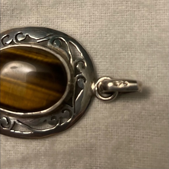 Sterling silver pendant with tigers eye - Picture 2 of 2